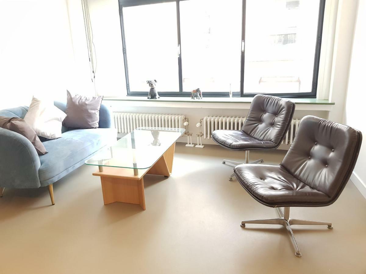 The Meir Lodge. In Heart Of Antwerpen