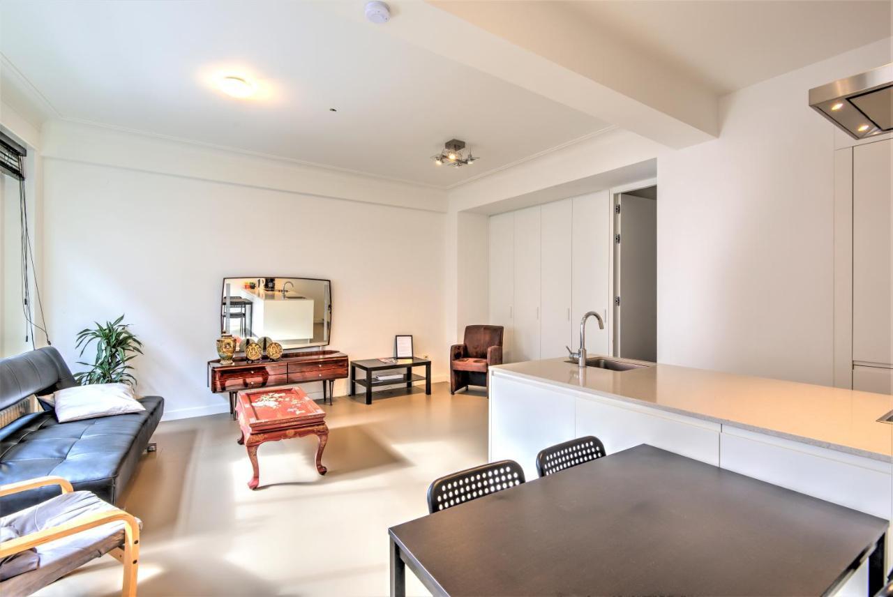 The Meir Lodge. In Heart Of Apartment *